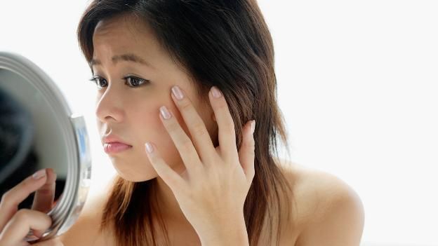 Nguyên nhân khiến hormone ảnh hưởng đến da
